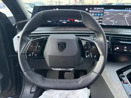 Photo 26 Peugeot 5008  Hybrid 145ch Allure e-DCS6