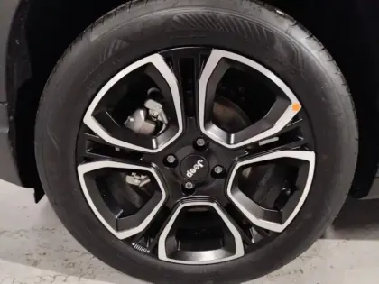 Photo 6 Jeep Avenger  1.2 Turbo T3 110ch MHEV Summit BVR6 eHybrid