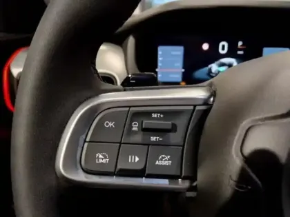 Photo 10 Jeep Avenger  1.2 Turbo T3 110ch MHEV Summit BVR6 eHybrid