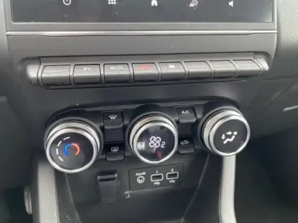 Photo 11 Renault Clio  1.6 E-Tech 140ch Business -21