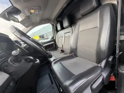 Photo 9 Peugeot Expert  Fg Standard 2.0 BlueHDi 180ch S&S Pack Sport EAT8