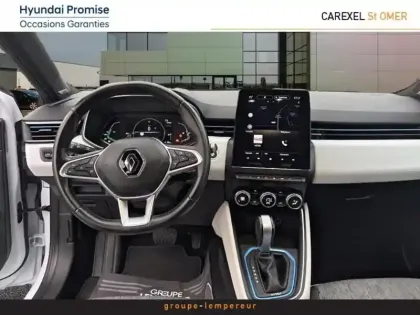 Photo 7 Renault Clio  1.6 E-Tech 140ch Première Edition