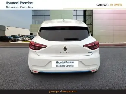 Photo 4 Renault Clio  1.6 E-Tech 140ch Première Edition