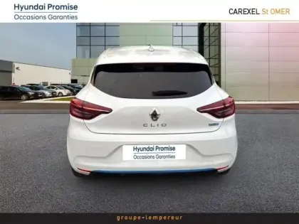 Photo 19 Renault Clio  1.6 E-Tech 140ch Première Edition