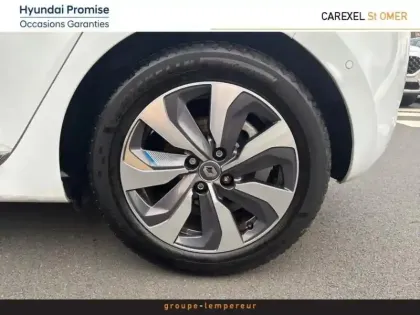 Photo 10 Renault Clio  1.6 E-Tech 140ch Première Edition