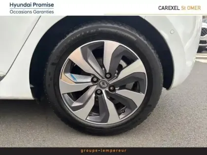 Photo 25 Renault Clio  1.6 E-Tech 140ch Première Edition