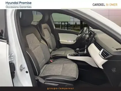 Photo 8 Renault Clio  1.6 E-Tech 140ch Première Edition