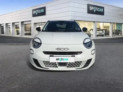 Photo 1 Fiat 600  1.2 Hybrid Turbo 110ch DCT6