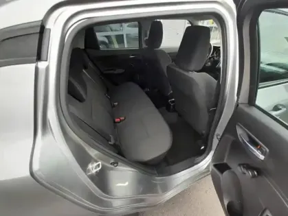 Photo 12 Suzuki Swift  1.2 Dualjet Hybrid 83ch Privilège