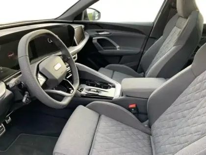 Photo 6 Audi Q5  50 TFSI e 299ch S line quattro S tronic 7