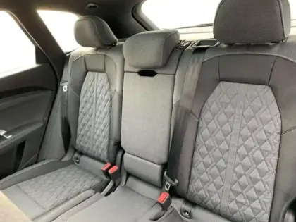 Photo 7 Audi Q5  50 TFSI e 299ch S line quattro S tronic 7