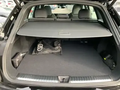 Photo 8 Audi Q5  50 TFSI e 299ch S line quattro S tronic 7