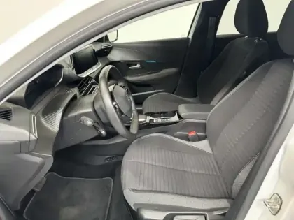 Photo 8 Peugeot 208  e- 136ch Style