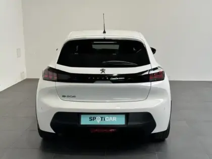 Photo 4 Peugeot 208  e- 136ch Style