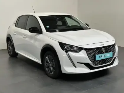 Photo 2 Peugeot 208  e- 136ch Style