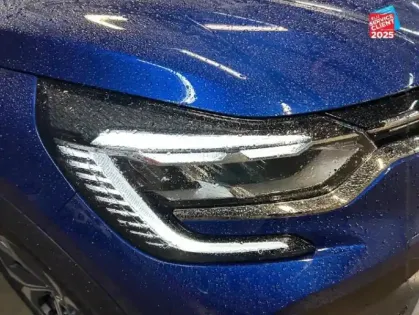 Photo 12 Renault Captur  1.6 E-Tech hybride 145ch RS Line -21 GPS Camera