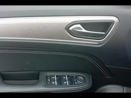 Photo 5 Renault Arkana  1.6 E-Tech 145ch Intens -21B