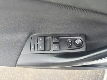 Photo 11 Opel Astra  1.2 Turbo 145ch Ultimate 8cv