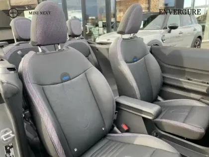 Photo 21 Mini Cooper  Cabrio C 163ch Favoured DKG7
