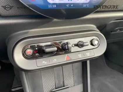 Photo 26 Mini Cooper  Cabrio C 163ch Favoured DKG7