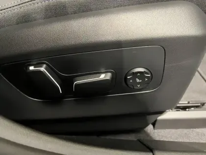 Photo 14 BMW Serie 5 Série 5 Touring 530e 299ch M Sport xDrive