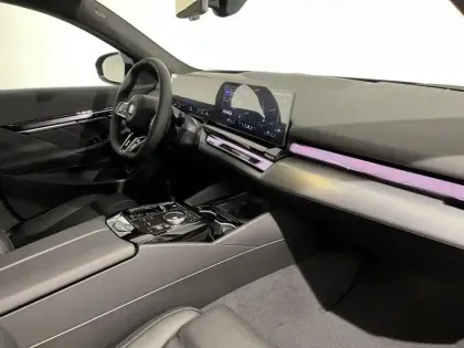 Photo 13 BMW Serie 5 Série 5 Touring 530e 299ch M Sport xDrive