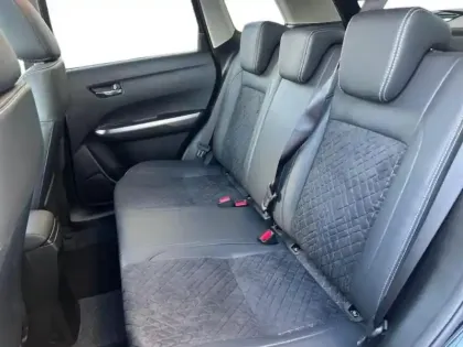 Photo 7 Suzuki Vitara  1.4 Boosterjet Hybrid 110ch Style Auto MY25