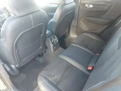 Photo 13 Volvo Xc40  T5 Recharge 180 + 82ch R-Design DCT 7