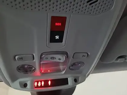 Photo 26 Peugeot 208  Electrique 50 kWh 136ch