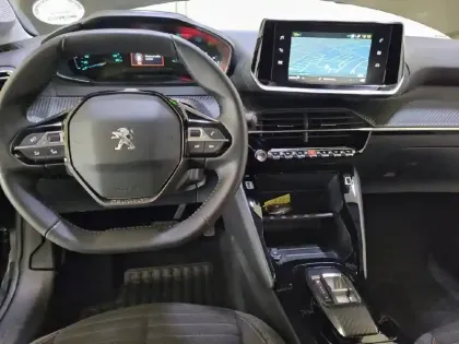 Photo 7 Peugeot 208  Electrique 50 kWh 136ch