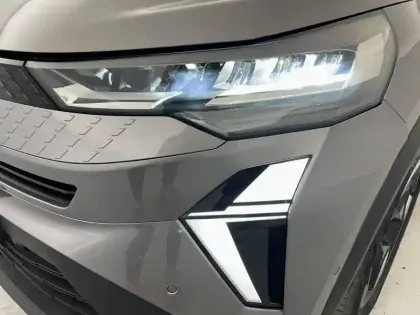 Photo 28 Renault Captur  E-Tech full hybrid 145 ch