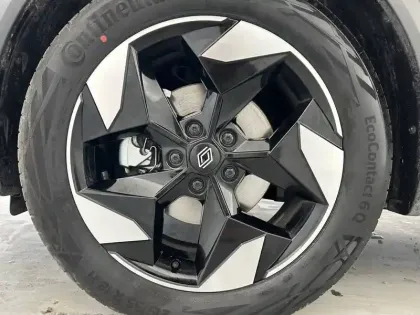 Photo 26 Renault Captur  E-Tech full hybrid 145 ch