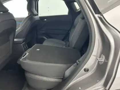 Photo 34 Renault Captur  E-Tech full hybrid 145 ch