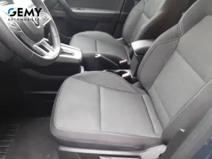 Photo 8 Renault Captur  E-Tech full hybrid 145 ch