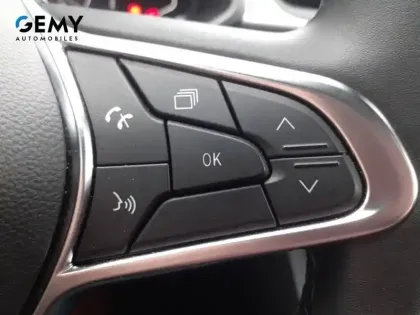 Photo 21 Renault Captur  E-Tech full hybrid 145 ch