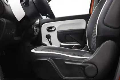 Photo 7 Renault Twingo  III E-Tech