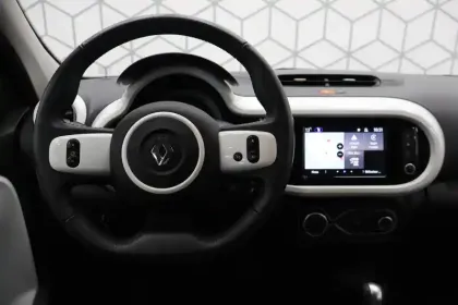Photo 19 Renault Twingo  III E-Tech