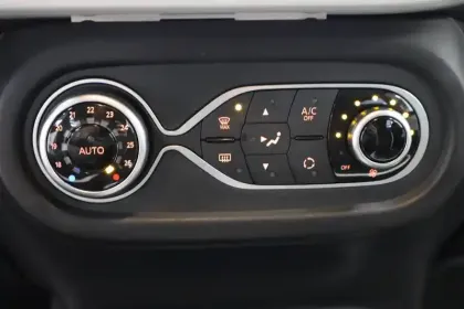 Photo 5 Renault Twingo  III E-Tech