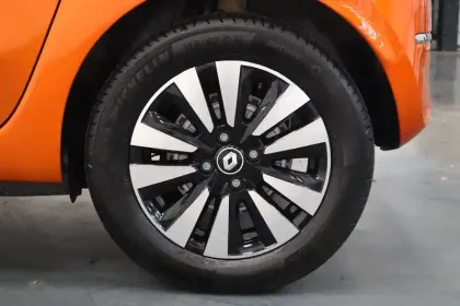 Photo 14 Renault Twingo  III E-Tech