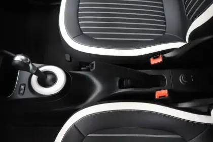 Photo 28 Renault Twingo  III E-Tech