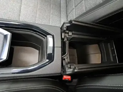 Photo 86 Renault Espace  E-Tech full hybrid 200 GSR2