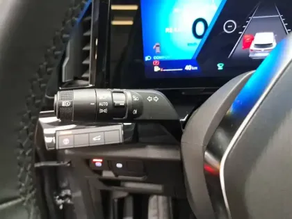 Photo 129 Renault Espace  E-Tech full hybrid 200 GSR2