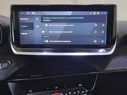 Photo 22 Peugeot 208  PureTech 100 S&S BVM6