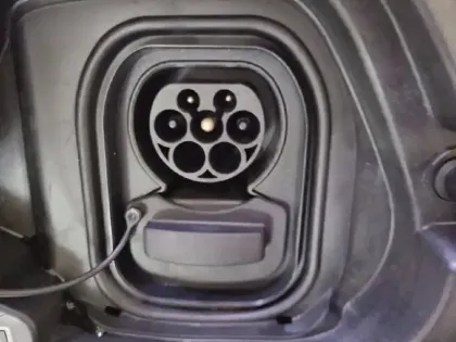 Photo 32 Peugeot 208  Electrique 50 kWh 136ch