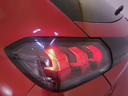 Photo 16 Peugeot 208  Electrique 50 kWh 136ch