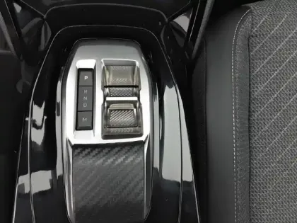 Photo 13 Peugeot 208  Hybrid 100 e-DCS6