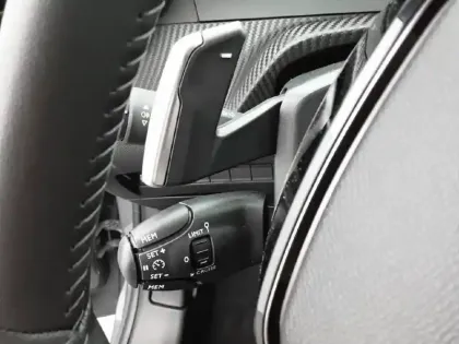 Photo 18 Peugeot 208  Hybrid 100 e-DCS6