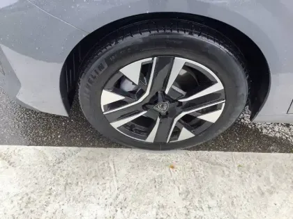 Photo 57 Peugeot 208  Hybrid 110 e-DCS6