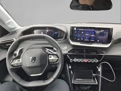 Photo 52 Peugeot 208  Hybrid 110 e-DCS6