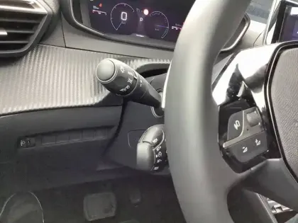 Photo 41 Peugeot 208  Hybrid 110 e-DCS6